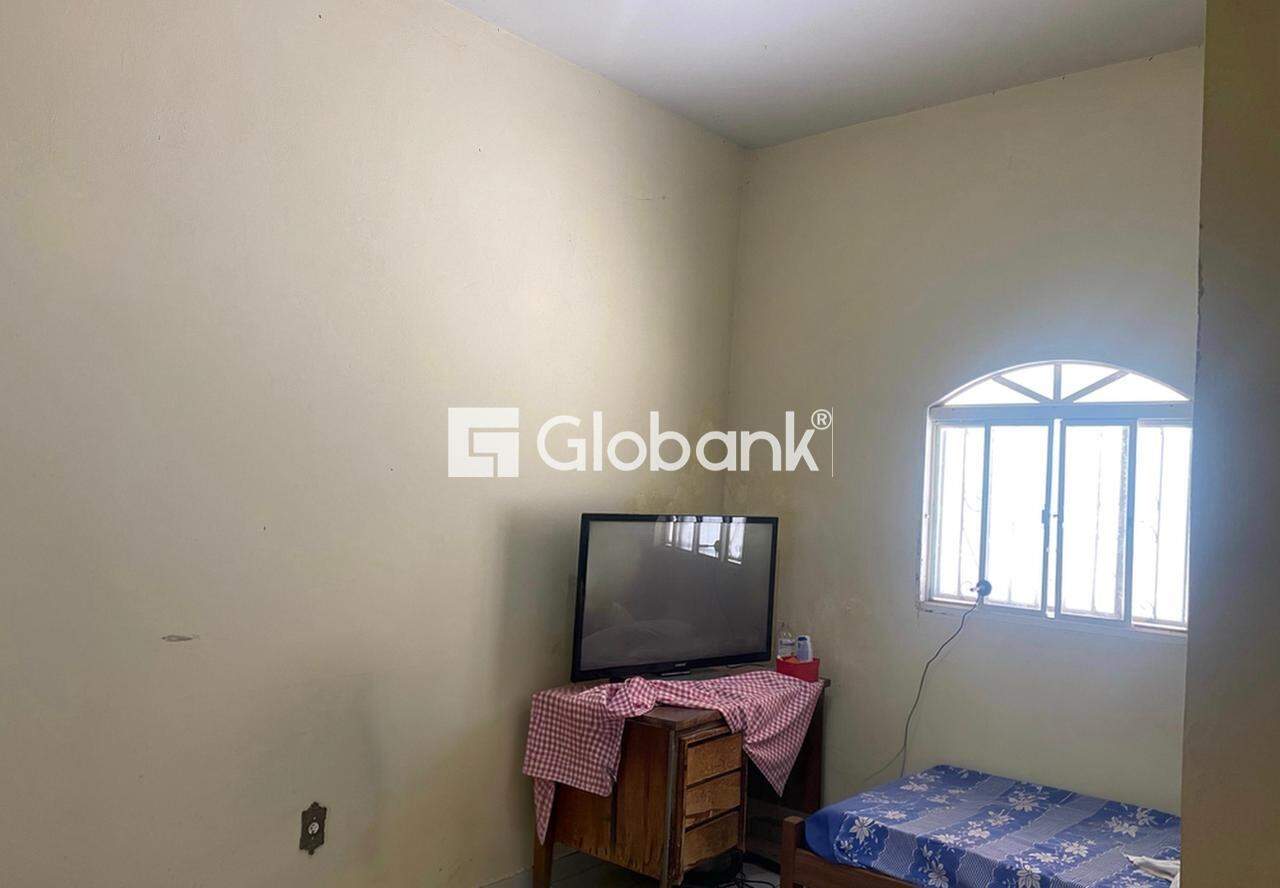 Casa 5 quartos à venda Delfino Magalhães 200m² Montes Claros MG: 