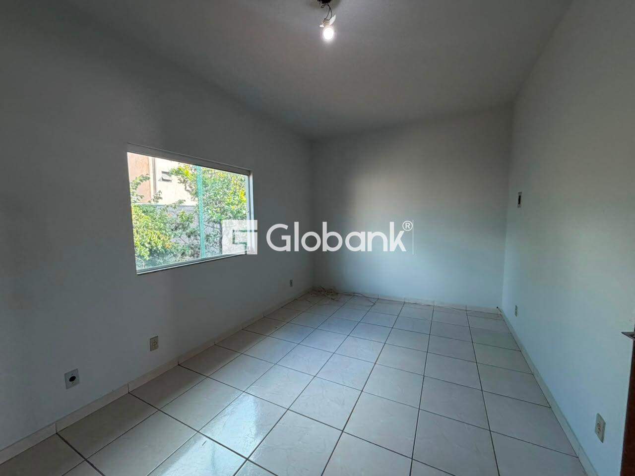 Casa 4 quartos para aluguel Panorama II 130m² Montes Claros MG: