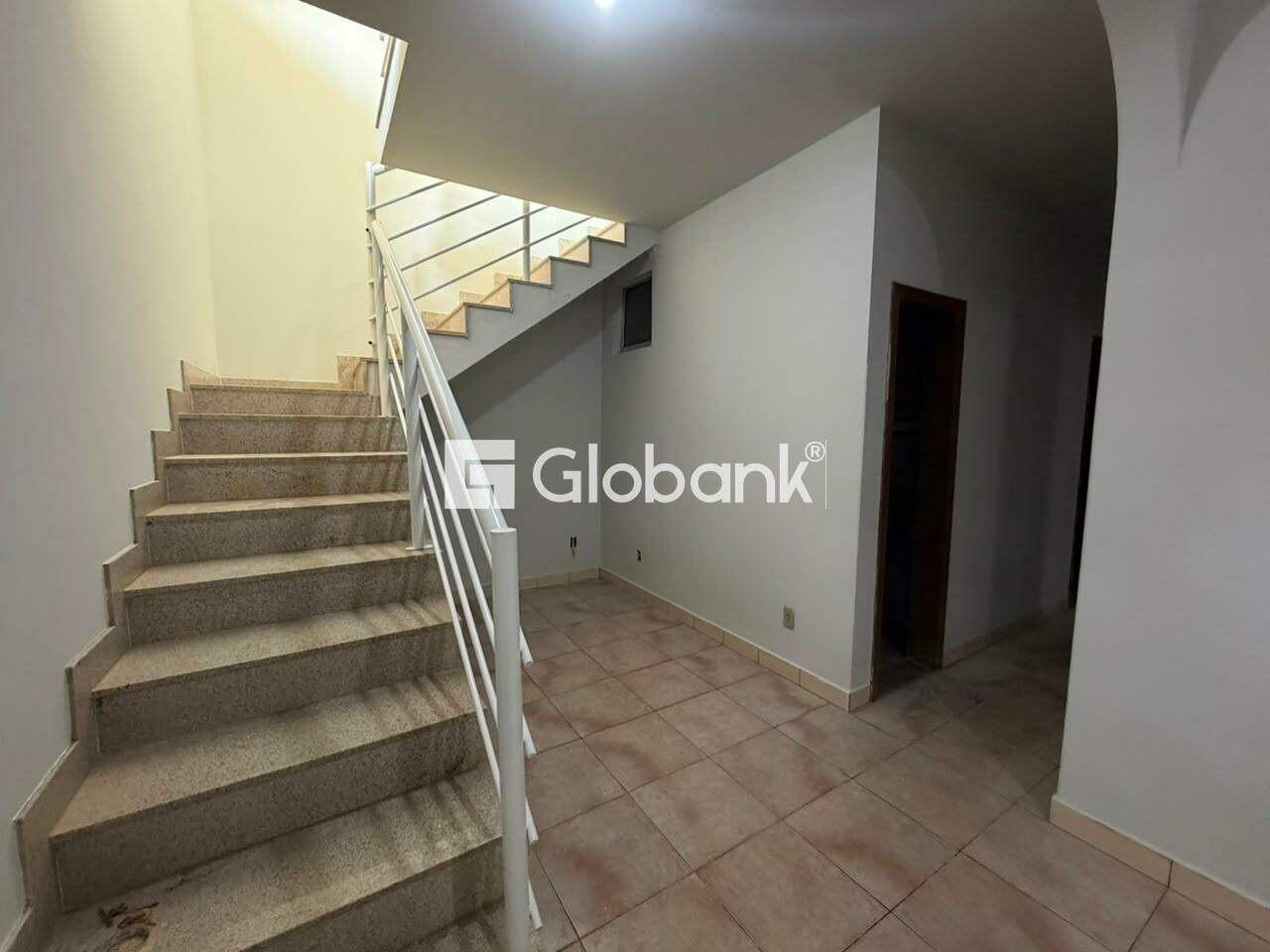 Casa 4 quartos para aluguel Panorama II 130m² Montes Claros MG:
