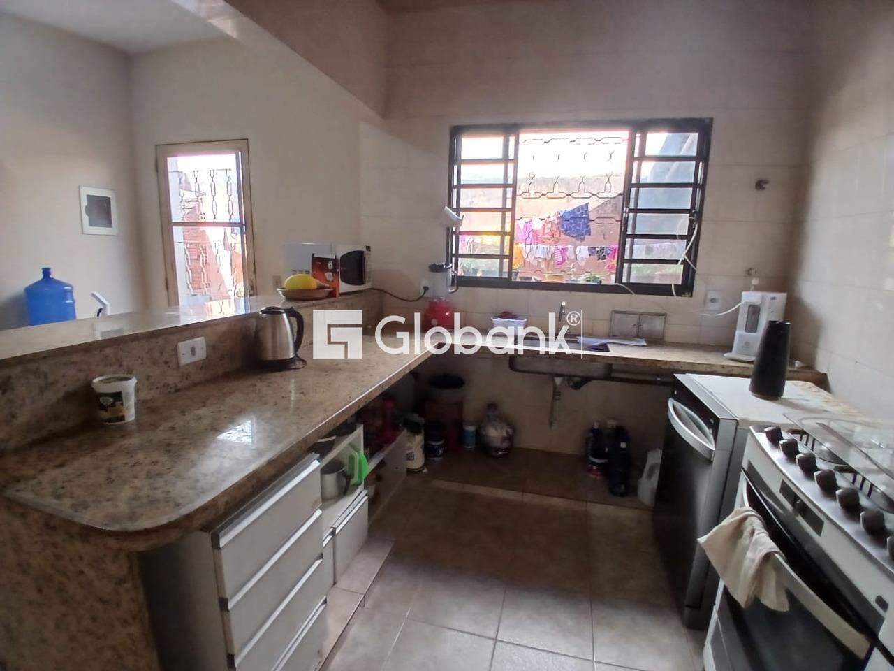 Casa 3 quartos à venda Edgar Pereira 175m² Montes Claros MG: