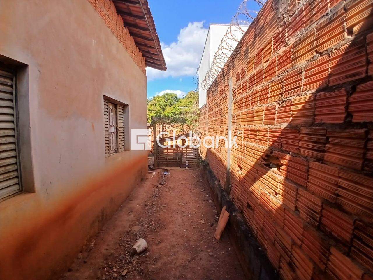 Casa 3 quartos à venda Edgar Pereira 175m² Montes Claros MG: