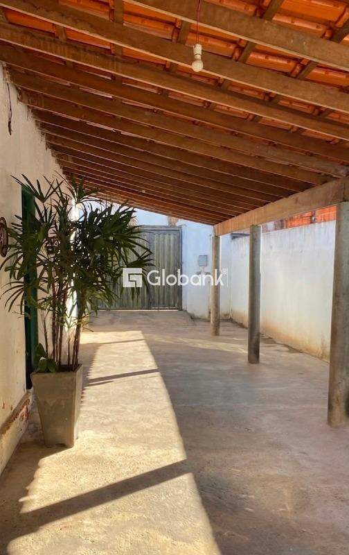 Casa 2 quartos à venda Santo Antônio 70m² Montes Claros MG: 