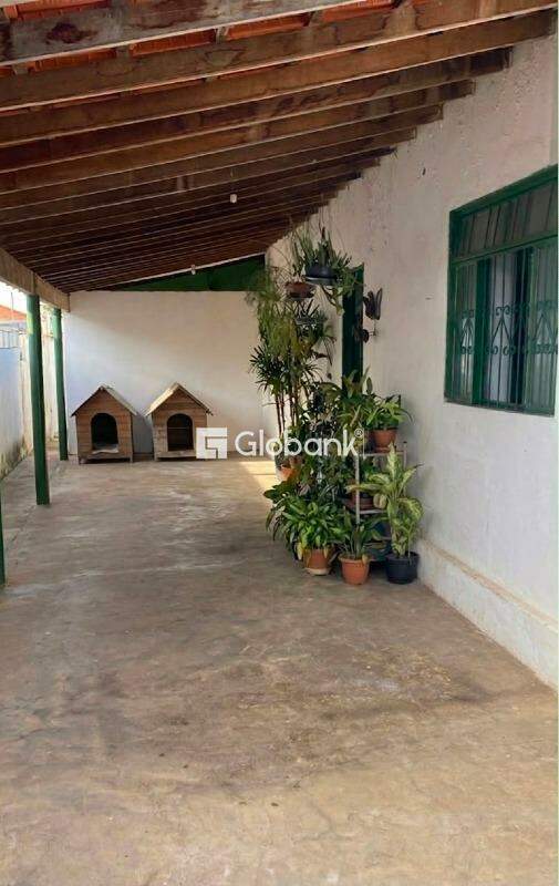 Casa 2 quartos à venda Santo Antônio 70m² Montes Claros MG: