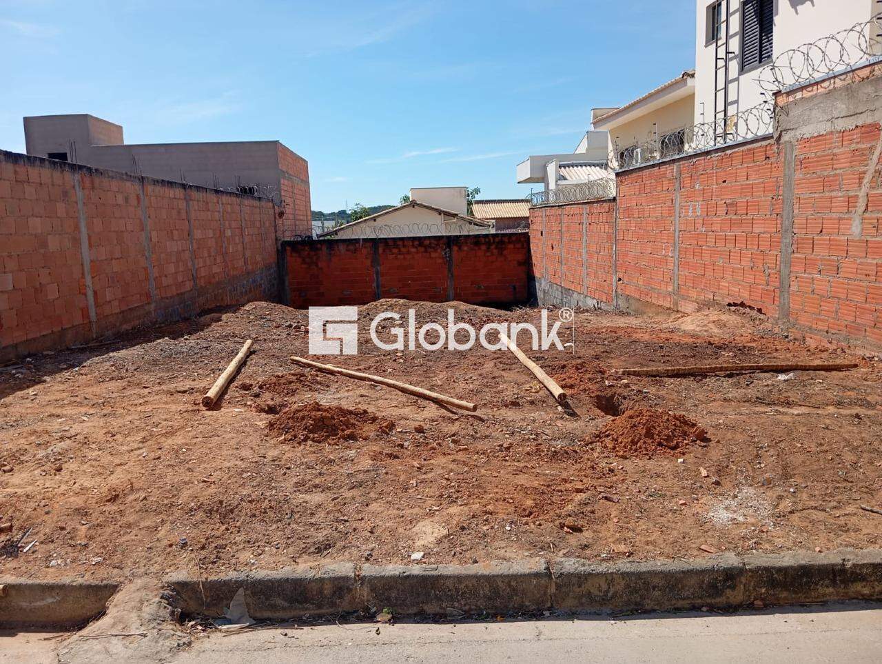 Terreno à venda Vila Nova 174m² Montes Claros MG: