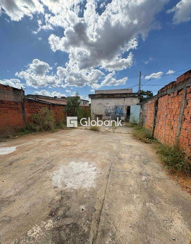 Terreno à venda Nossa Senhora de Fátima 230m² Montes Claros MG: