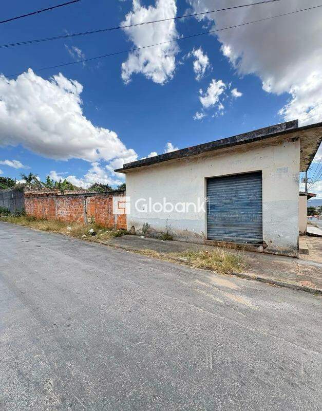 Terreno à venda Nossa Senhora de Fátima 230m² Montes Claros MG: 