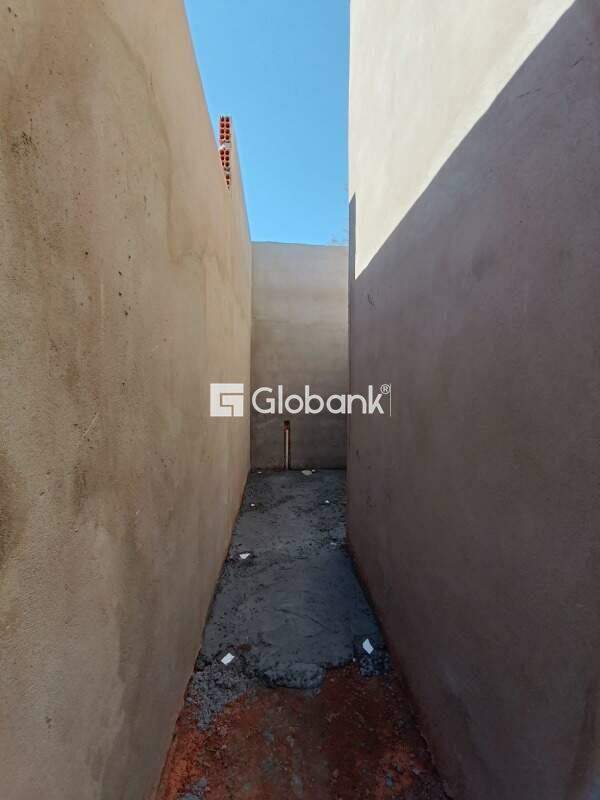 Casa 3 quartos à venda Delfino Magalhães 62m² Montes Claros MG: 