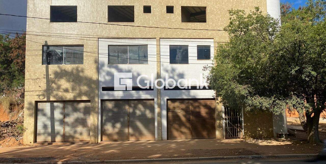 Prédio para aluguel Edgar Pereira 900m² Montes Claros MG: 
