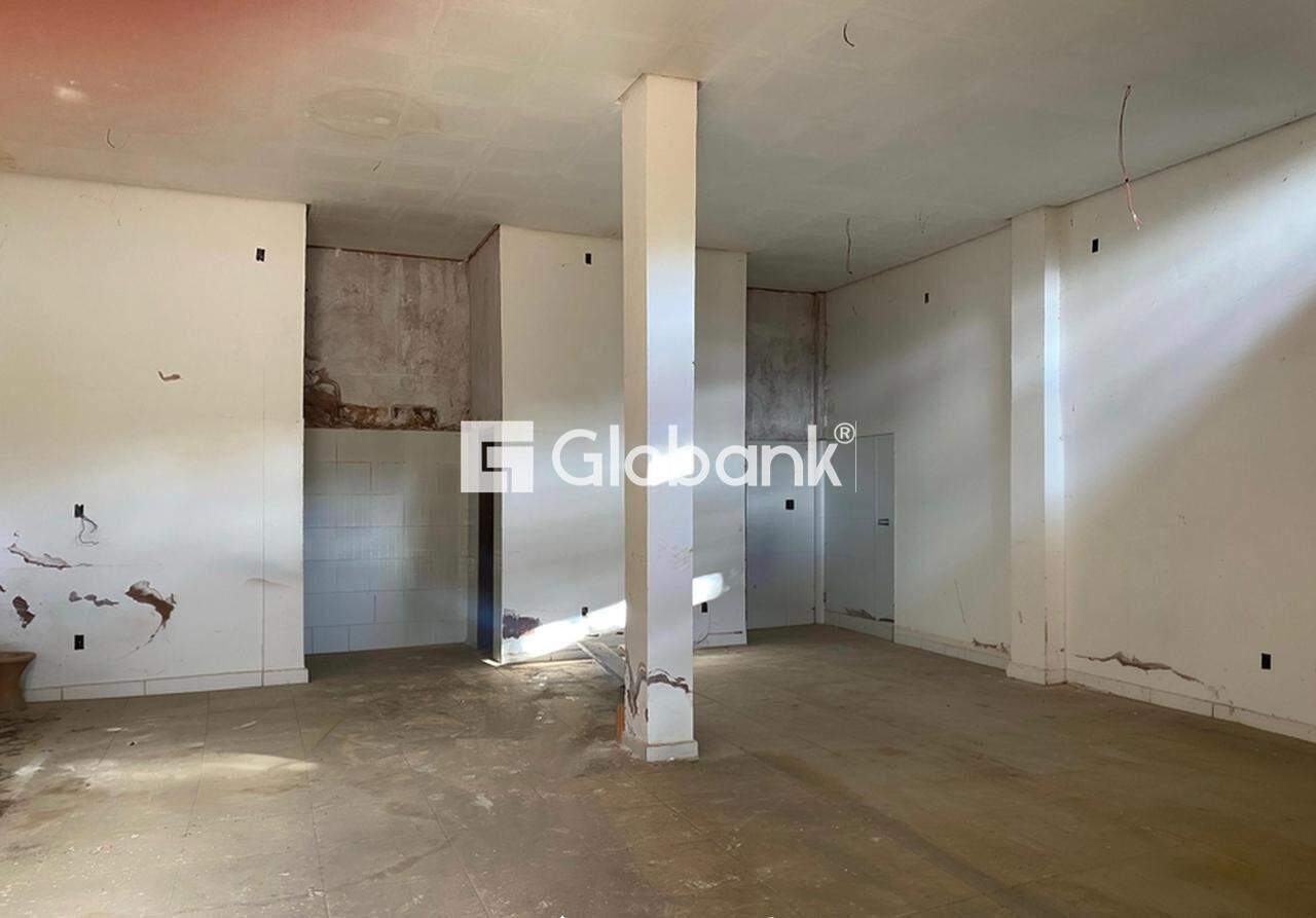 Prédio para aluguel Edgar Pereira 900m² Montes Claros MG: 