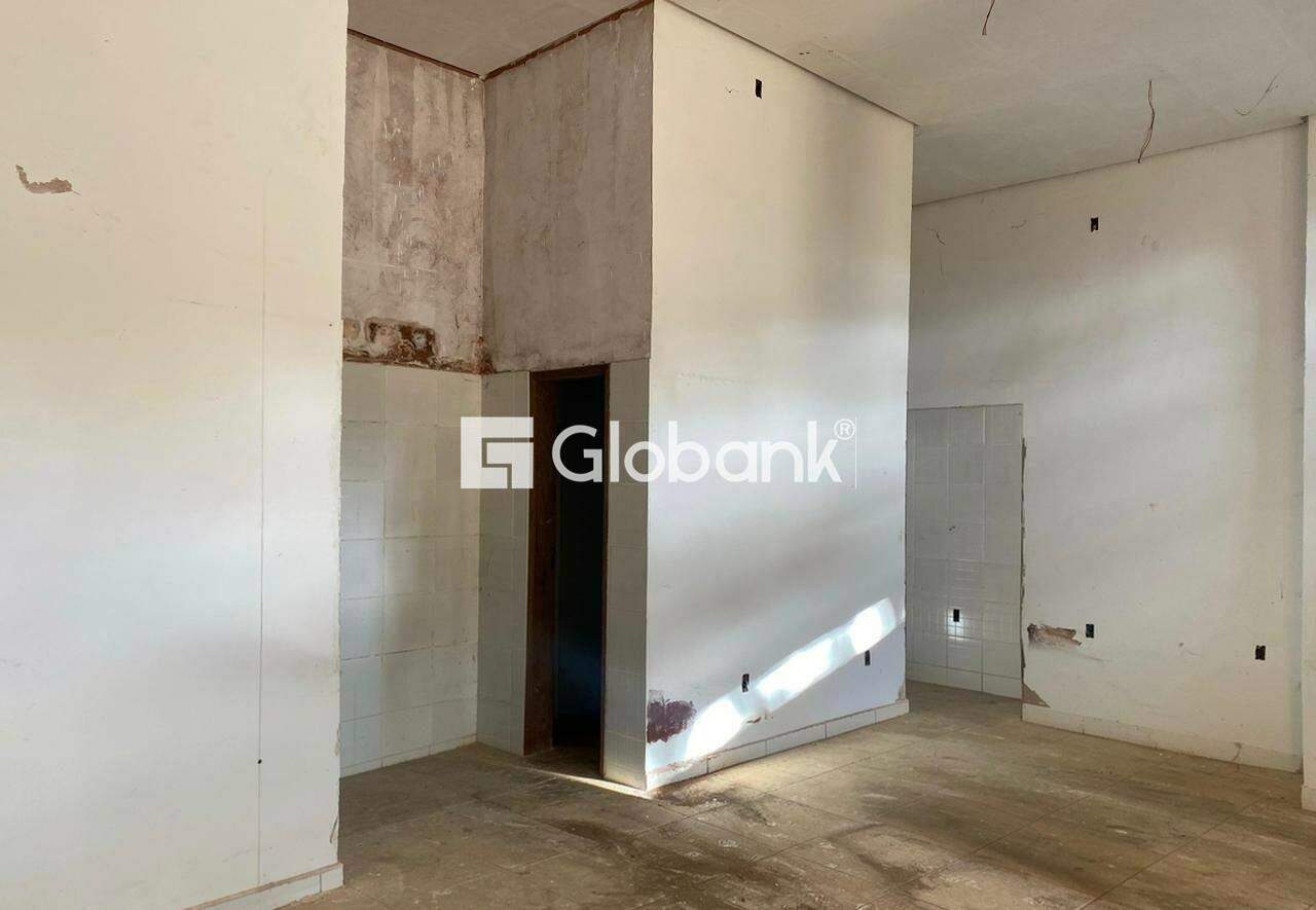 Prédio para aluguel Edgar Pereira 900m² Montes Claros MG: 