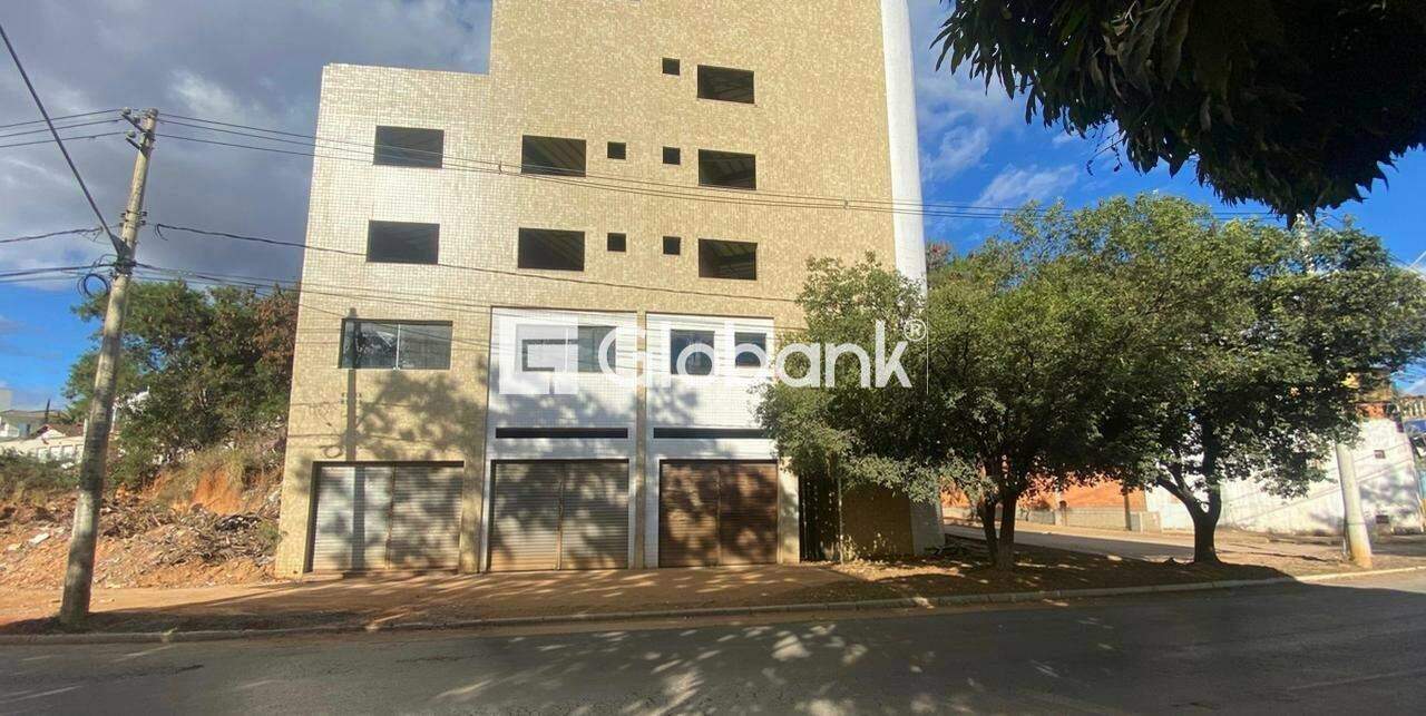 Prédio para aluguel Edgar Pereira 900m² Montes Claros MG: 