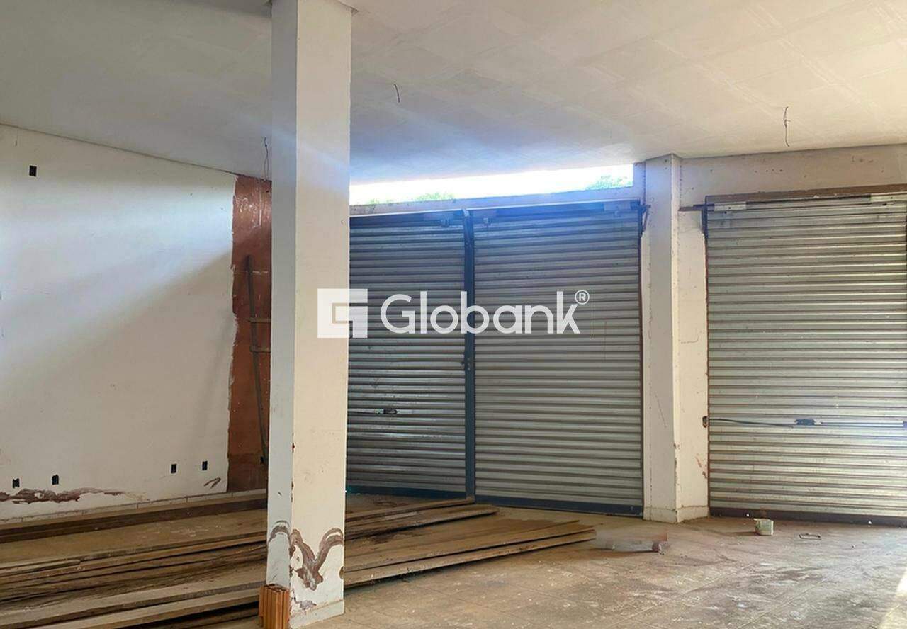 Prédio para aluguel Edgar Pereira 900m² Montes Claros MG: 