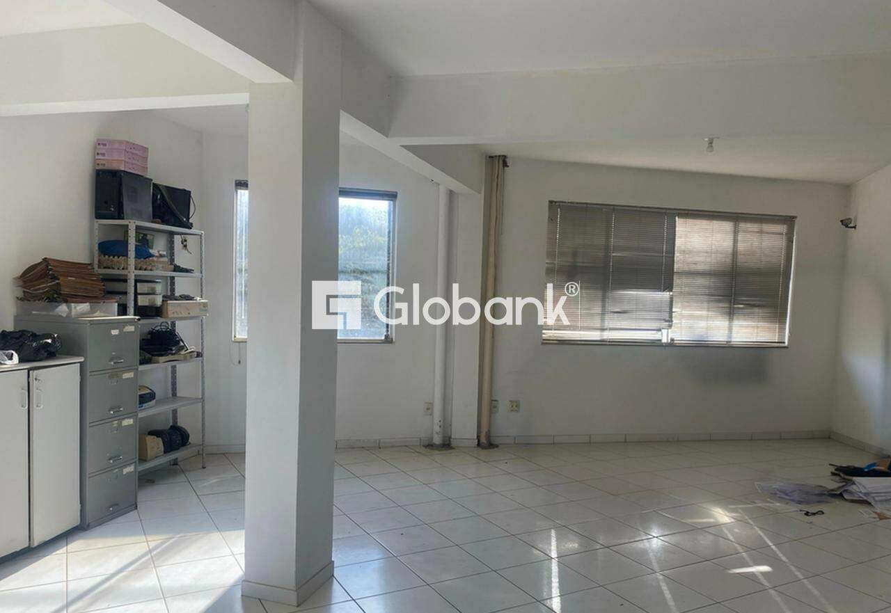 Prédio para aluguel Edgar Pereira 900m² Montes Claros MG: 
