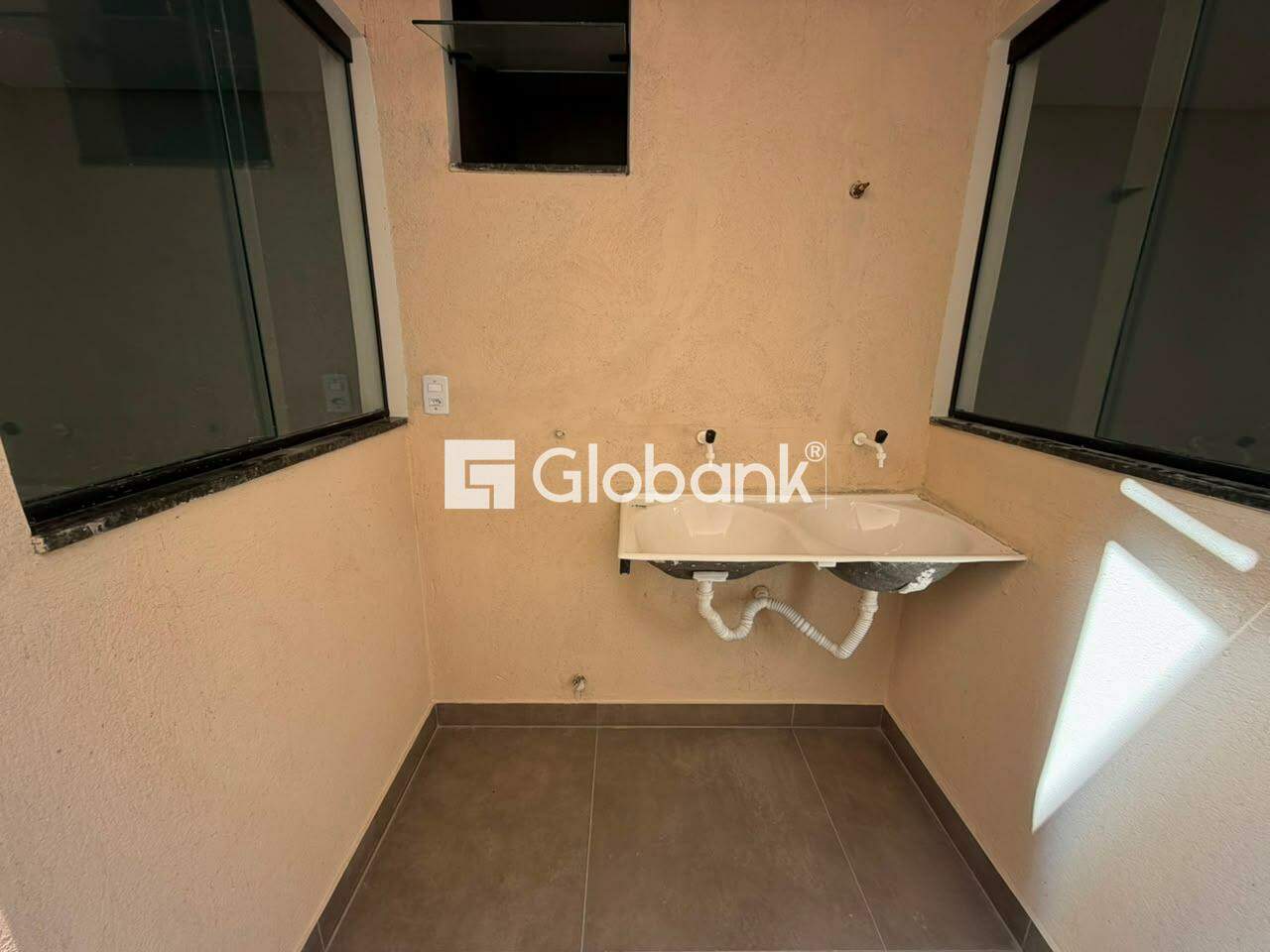 Casa 3 quartos para aluguel Renascença 70m² Montes Claros MG: