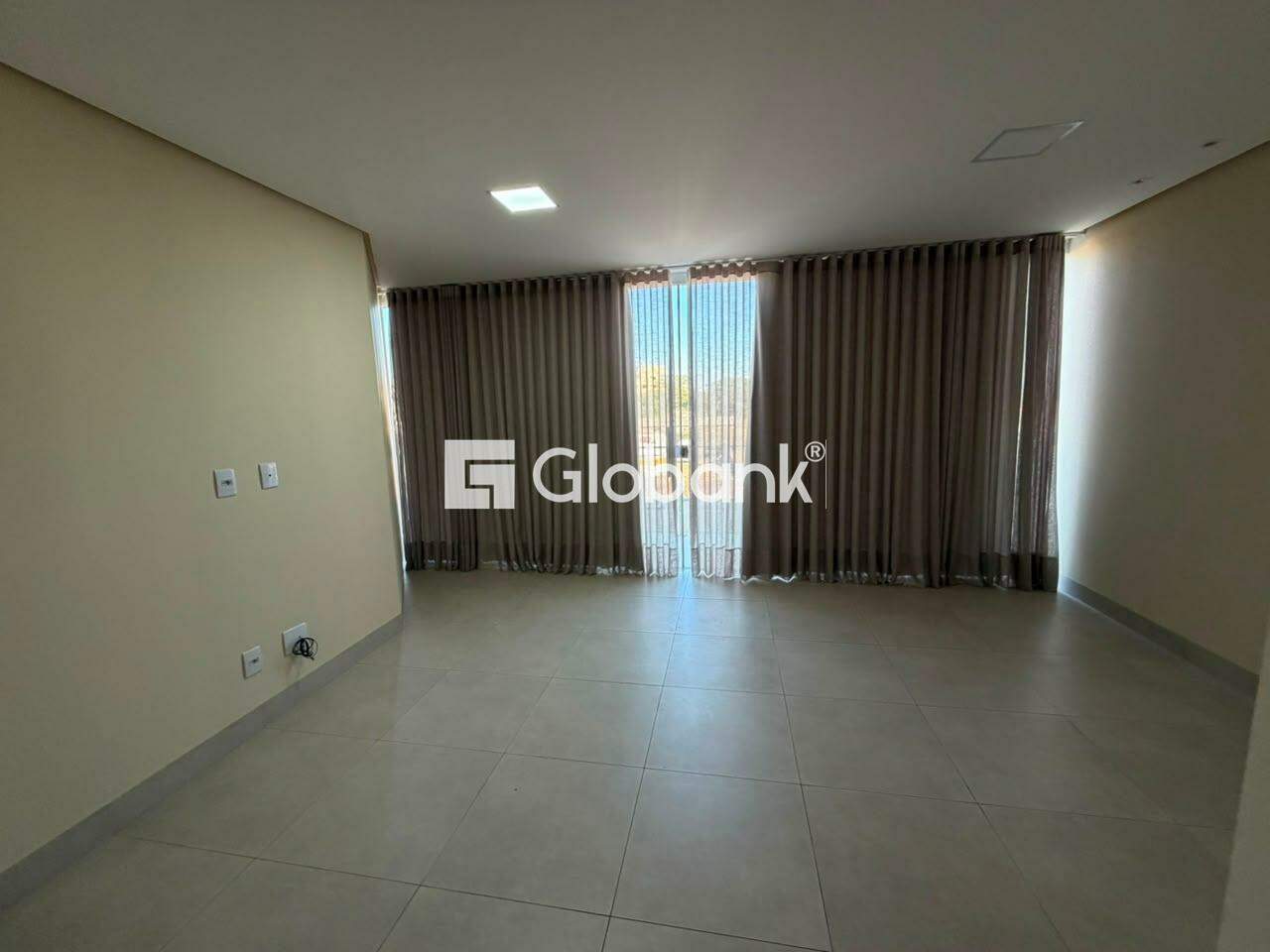 Casa 3 quartos para aluguel Edgar Pereira 110m² Montes Claros MG: