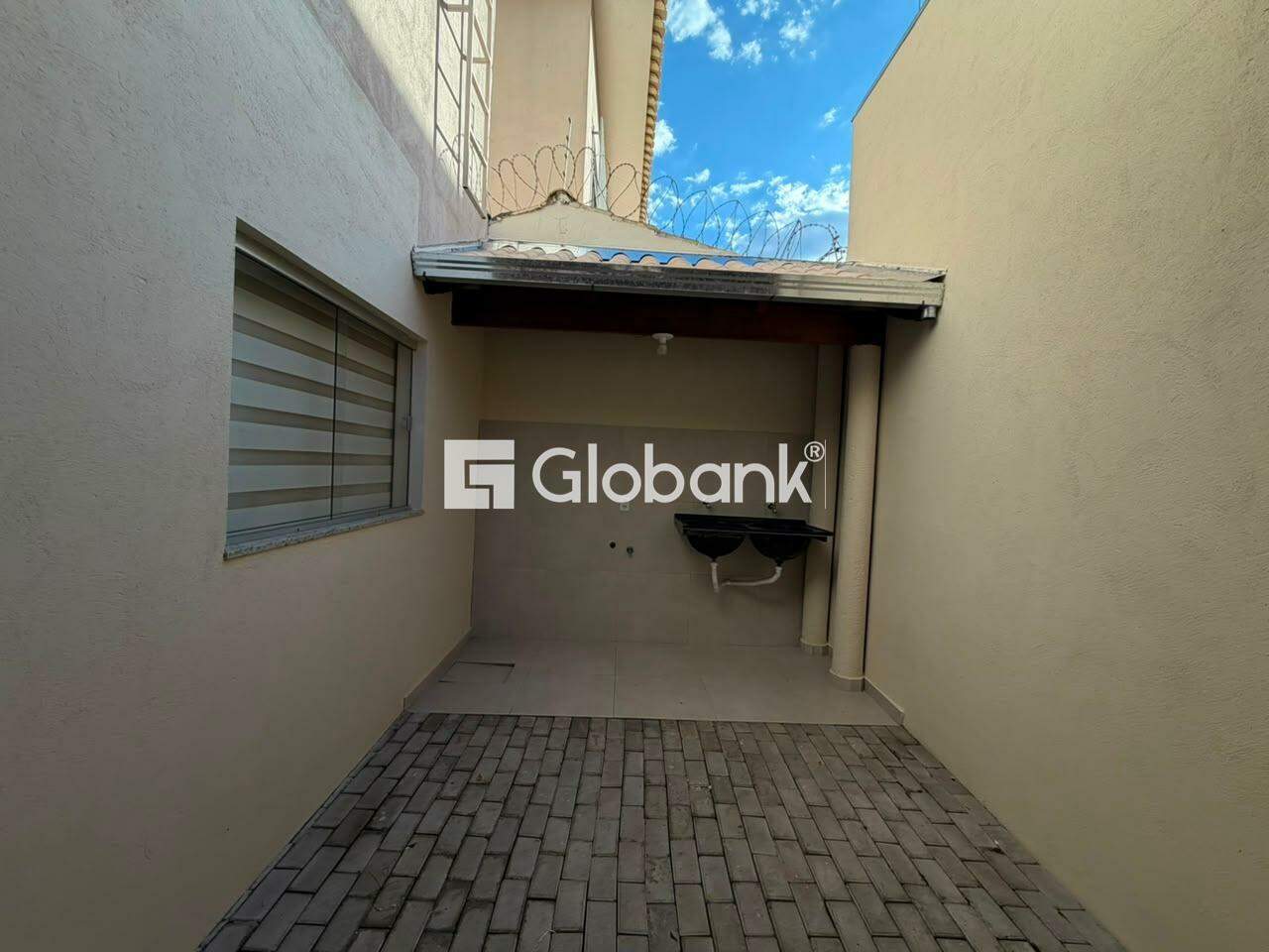 Casa 3 quartos para aluguel Edgar Pereira 110m² Montes Claros MG: