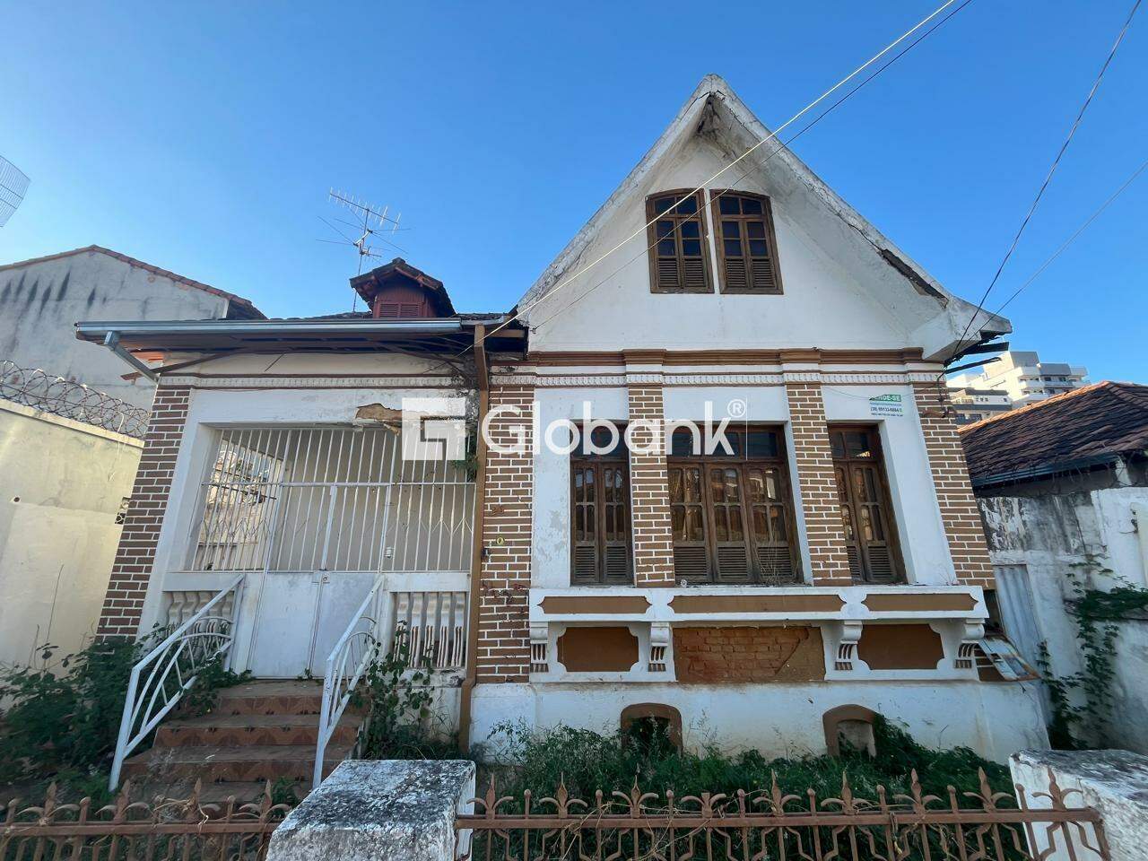 Casa 5 quartos à venda Centro 360m² Montes Claros MG: 