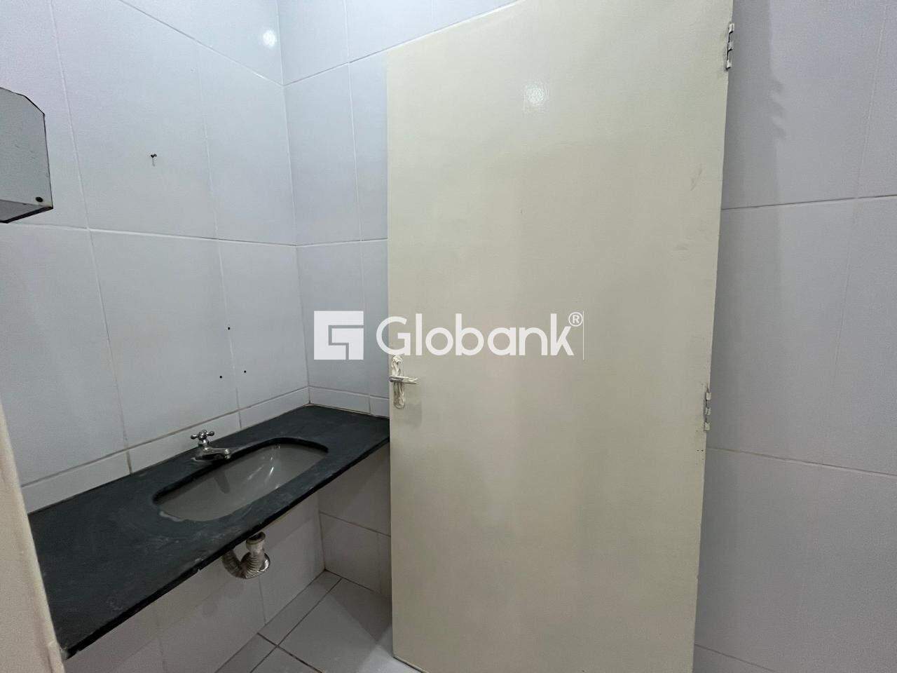Ponto comercial para aluguel Centro 63m² Montes Claros MG: 
