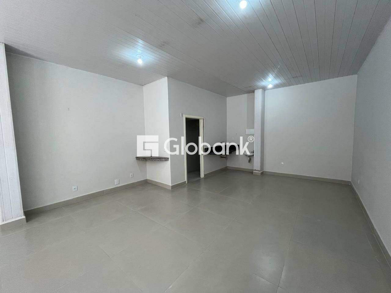Ponto comercial para aluguel Centro 63m² Montes Claros MG: 