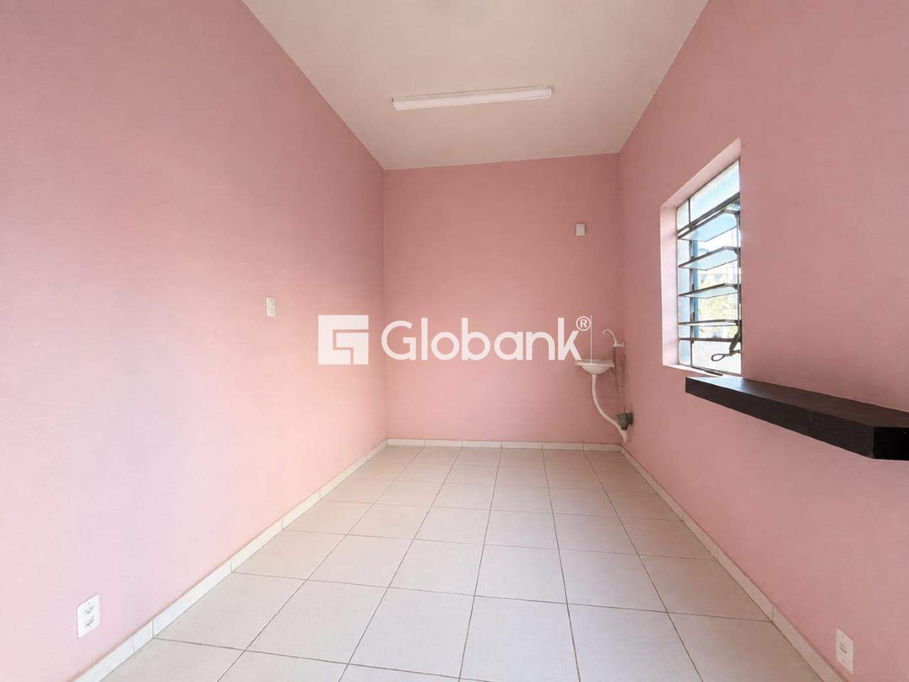 Ponto comercial para aluguel Roxo Verde 35m² Montes Claros MG: 