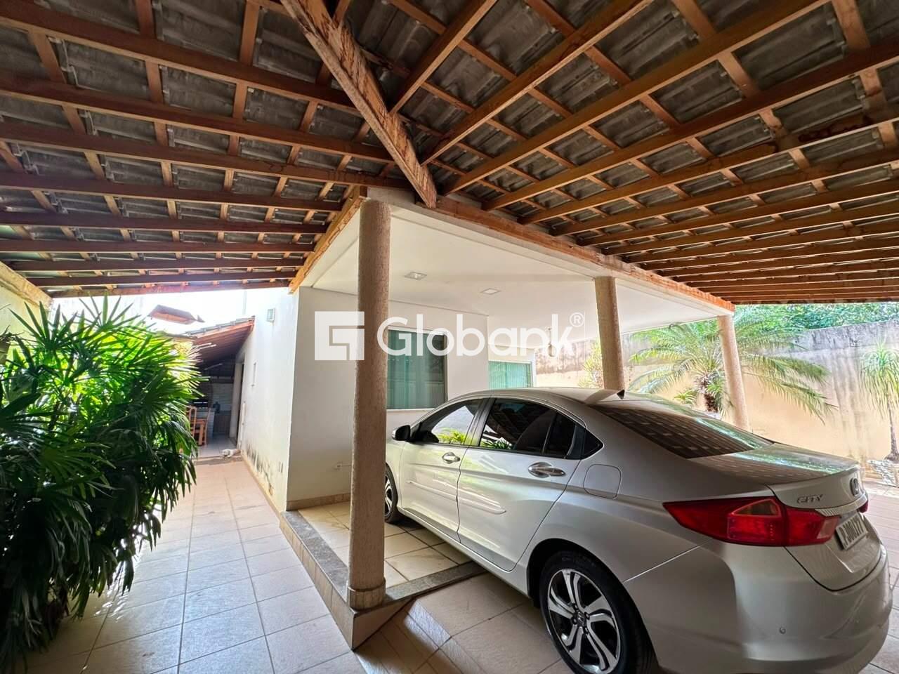 Casa 3 quartos à venda Canelas 180m² Montes Claros MG: