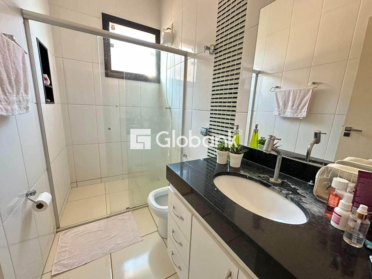 Casa 3 quartos à venda Canelas 180m² Montes Claros MG: