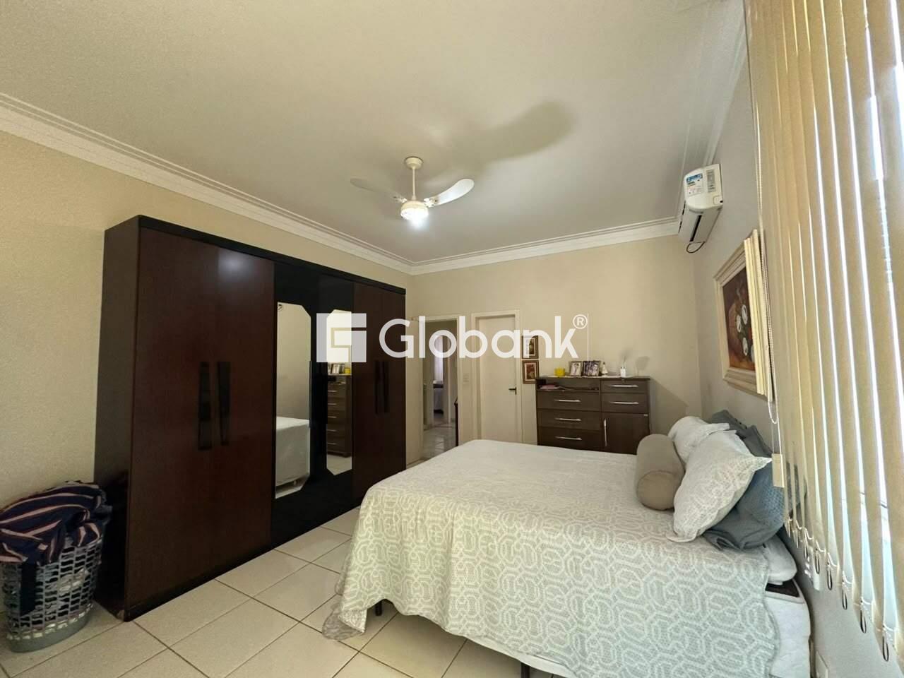 Casa 3 quartos à venda Canelas 180m² Montes Claros MG: