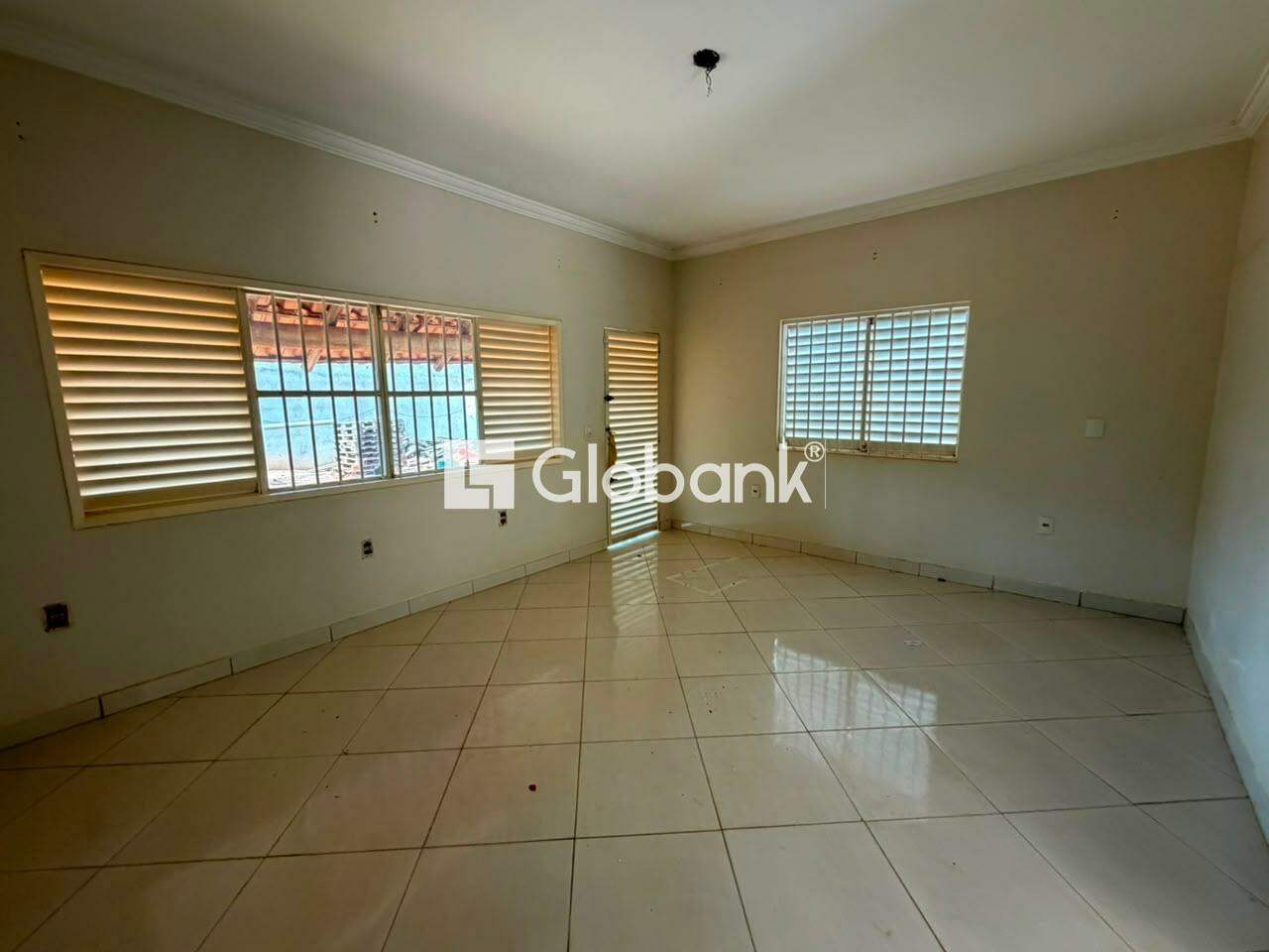 Casa 5 quartos para aluguel Independência 130m² Montes Claros MG: