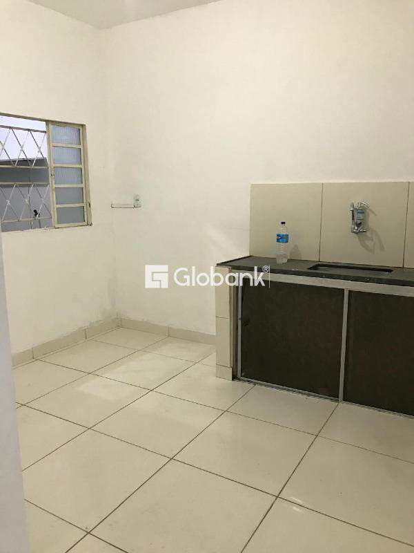 Casa 5 quartos à venda Santa Rita II 250m² Montes Claros MG: