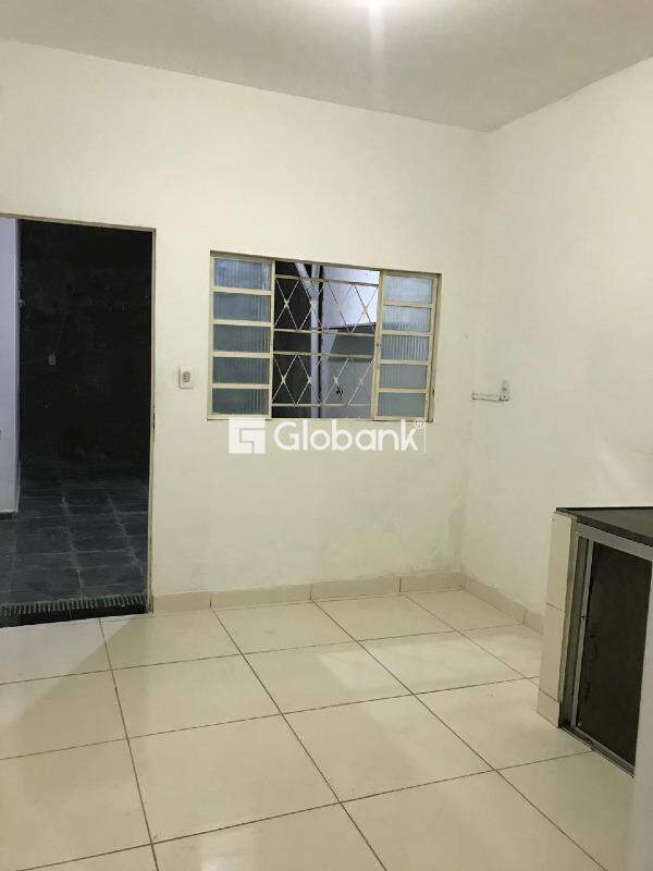 Casa 5 quartos à venda Santa Rita II 250m² Montes Claros MG: