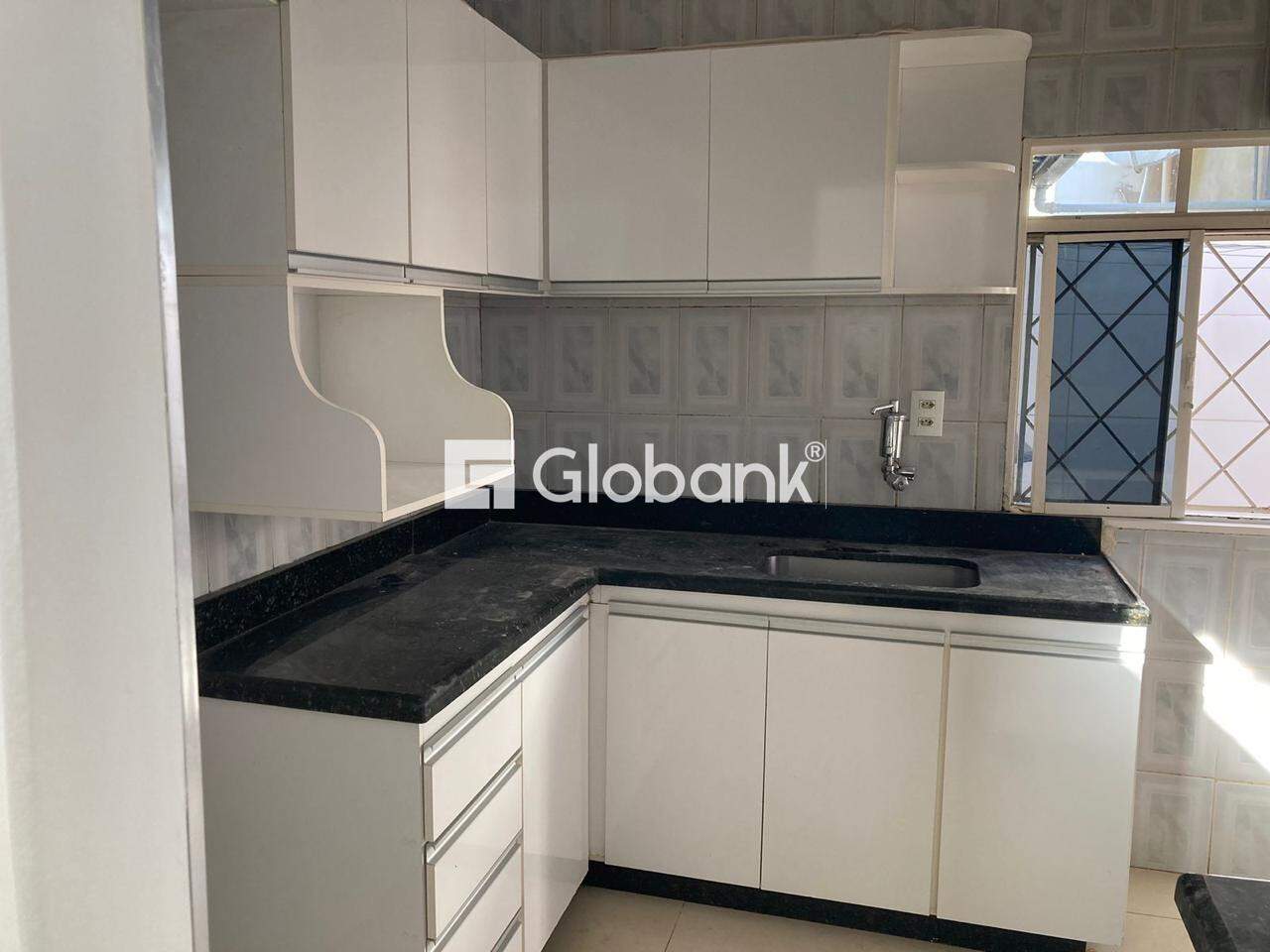 Casa 5 quartos à venda Santa Rita II 250m² Montes Claros MG: