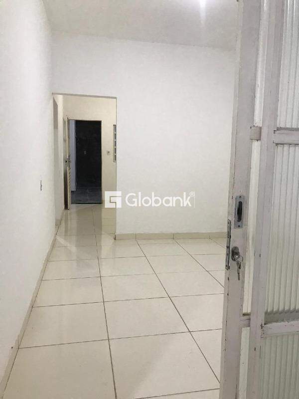 Casa 5 quartos à venda Santa Rita II 250m² Montes Claros MG: