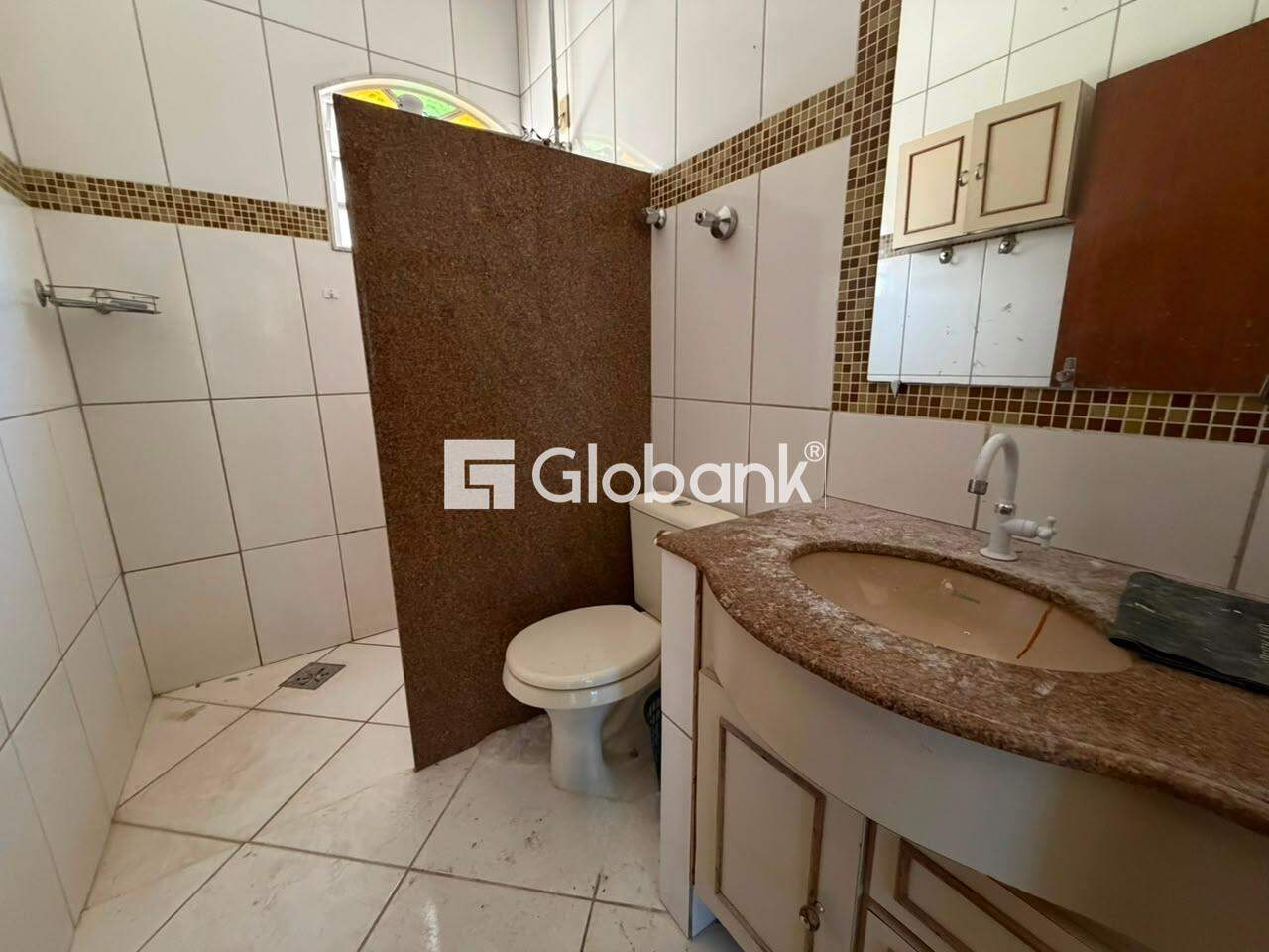 Casa 3 quartos para aluguel Edgar Pereira 140m² Montes Claros MG: 
