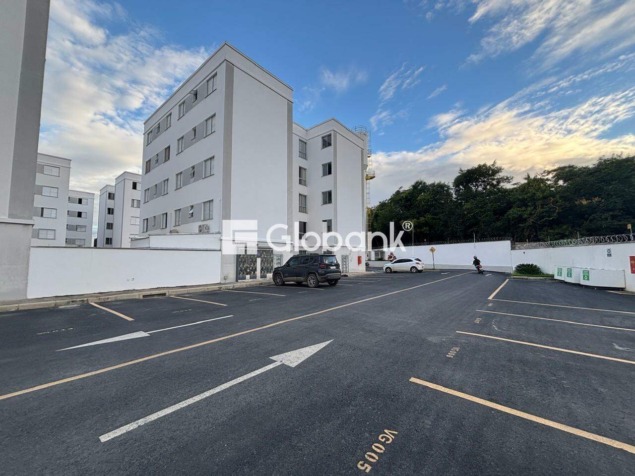 Apartamento 2 quartos para aluguel Augusta Mota 48m² Montes Claros MG: Garagem