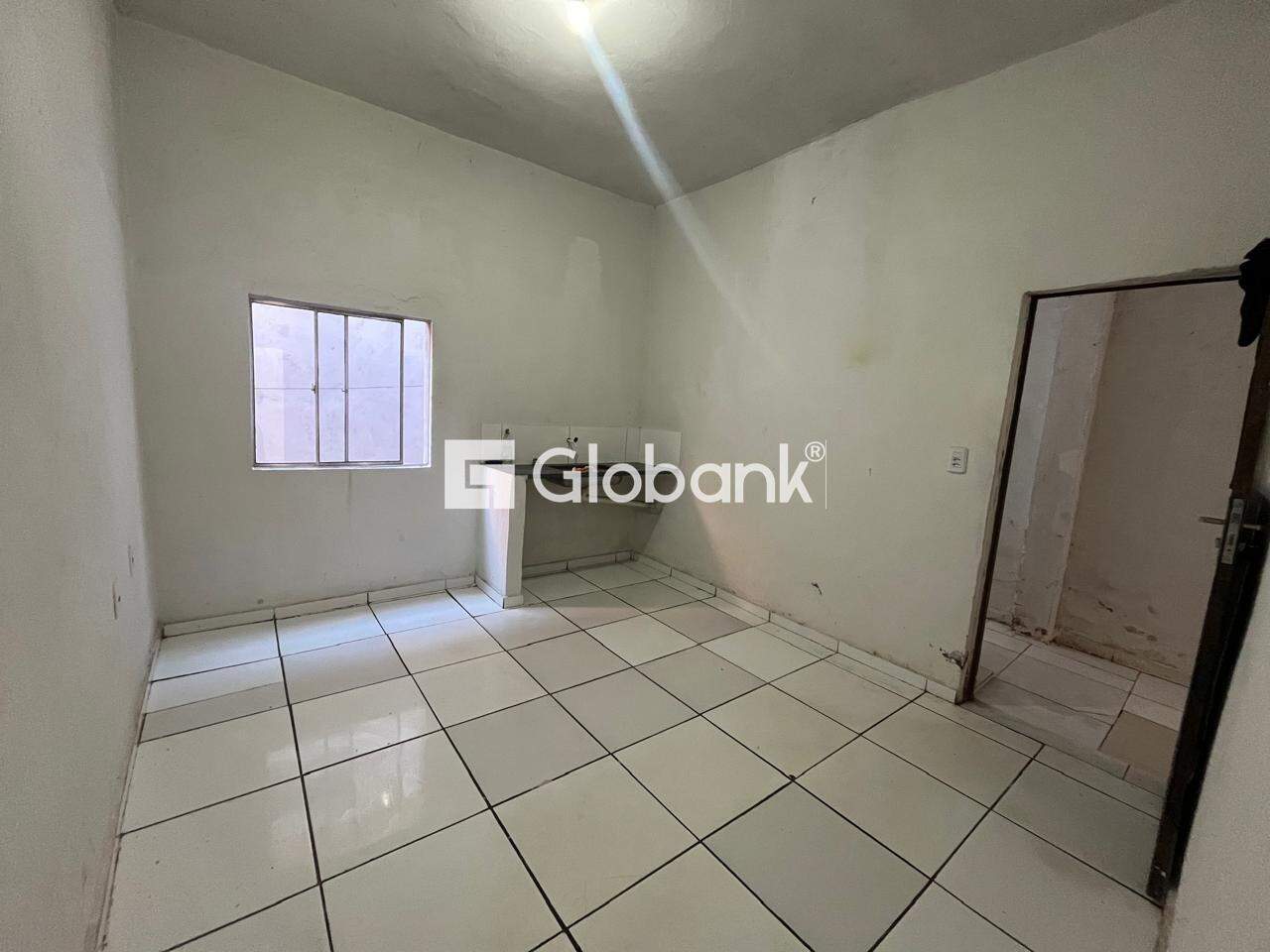 Casa 2 quartos para aluguel Santa Rita I 62,5m² Montes Claros MG: 
