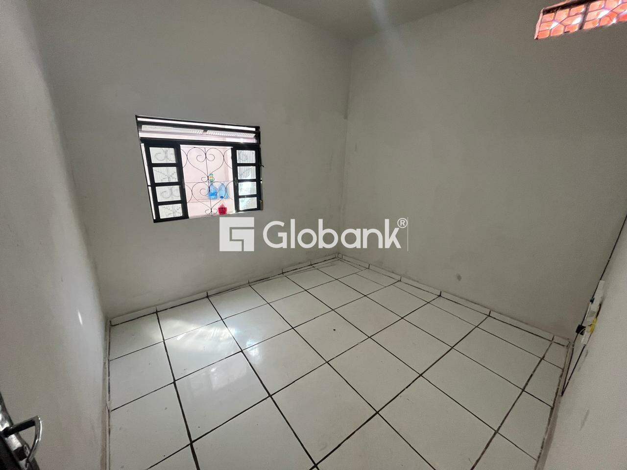 Casa 2 quartos para aluguel Santa Rita I 62,5m² Montes Claros MG: