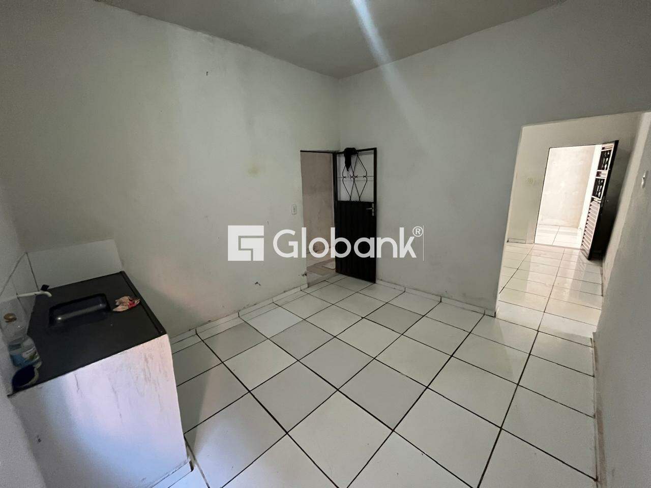Casa 2 quartos para aluguel Santa Rita I 62,5m² Montes Claros MG: 