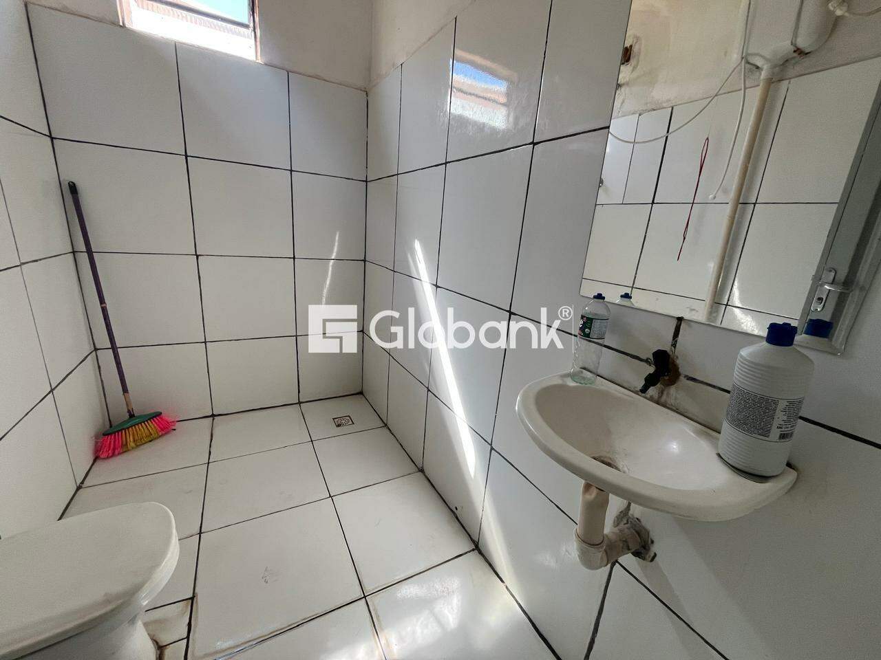 Casa 2 quartos para aluguel Santa Rita I 62,5m² Montes Claros MG: