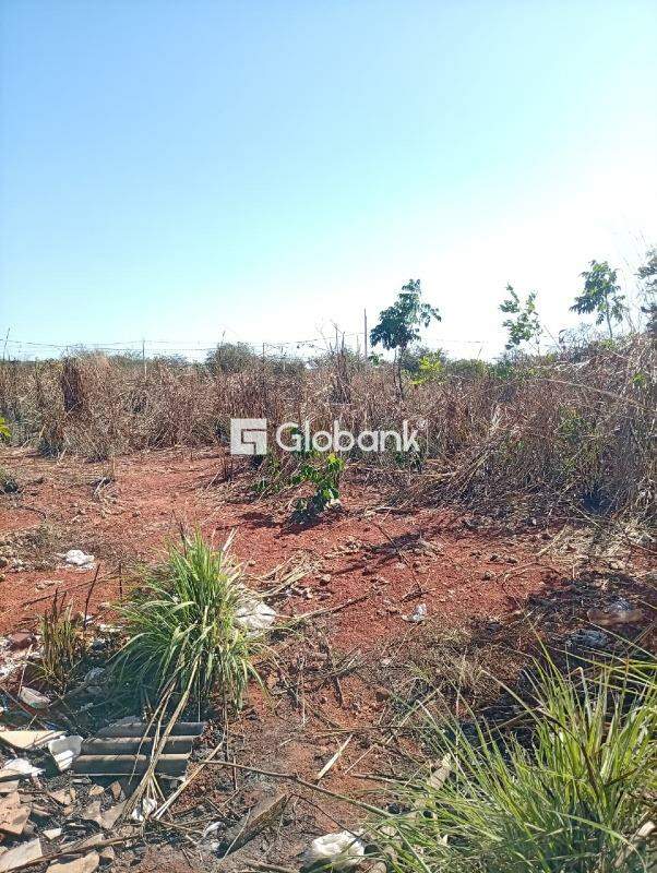 Terreno à venda Jardim Independência 200,2m² Montes Claros MG: 