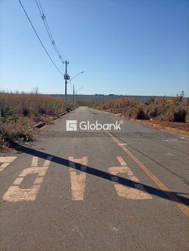 Terreno à venda Jardim Independência 200,2m² Montes Claros MG: 