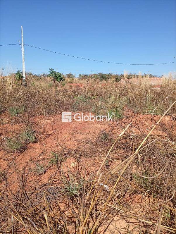 Terreno à venda Jardim Independência 200,2m² Montes Claros MG: 