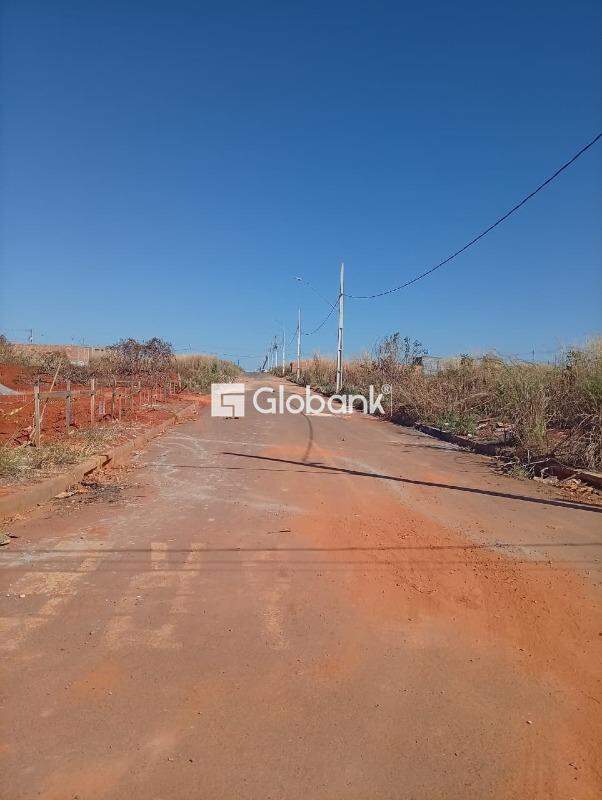 Terreno à venda Jardim Independência 200,2m² Montes Claros MG: 
