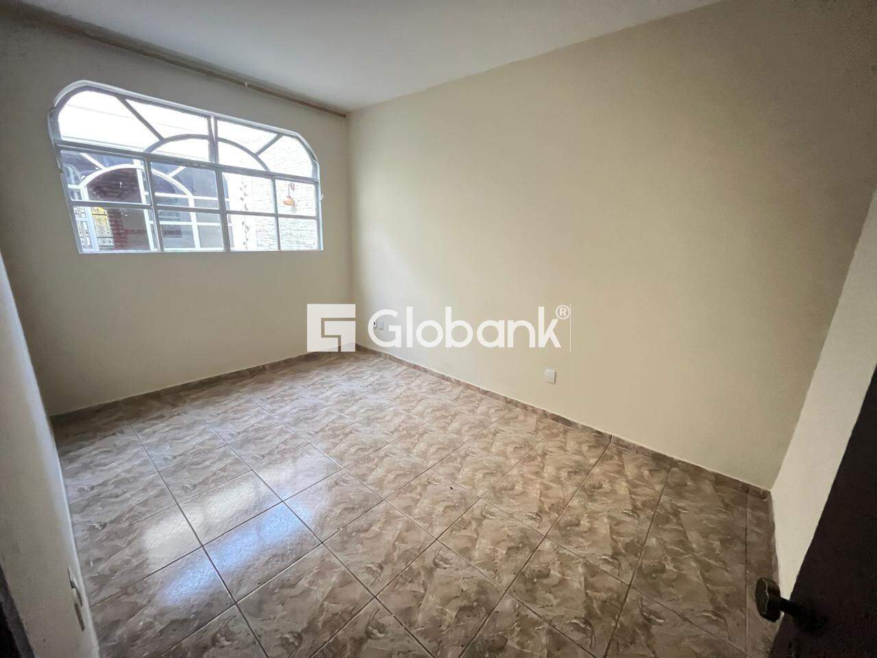 Casa 5 quartos à venda Vila Regina 360m² Montes Claros MG: