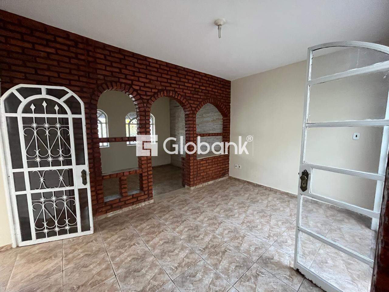 Casa 5 quartos à venda Vila Regina 360m² Montes Claros MG: 