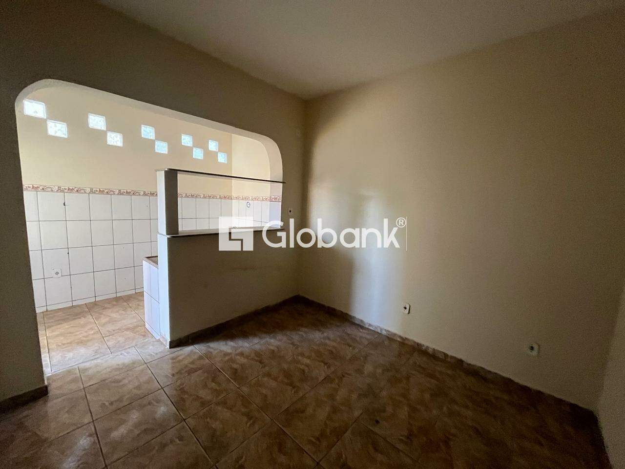 Casa 5 quartos à venda Vila Regina 360m² Montes Claros MG: