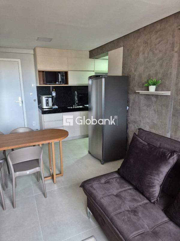 Flat 1 quarto à venda Centro 31m² Montes Claros MG: 