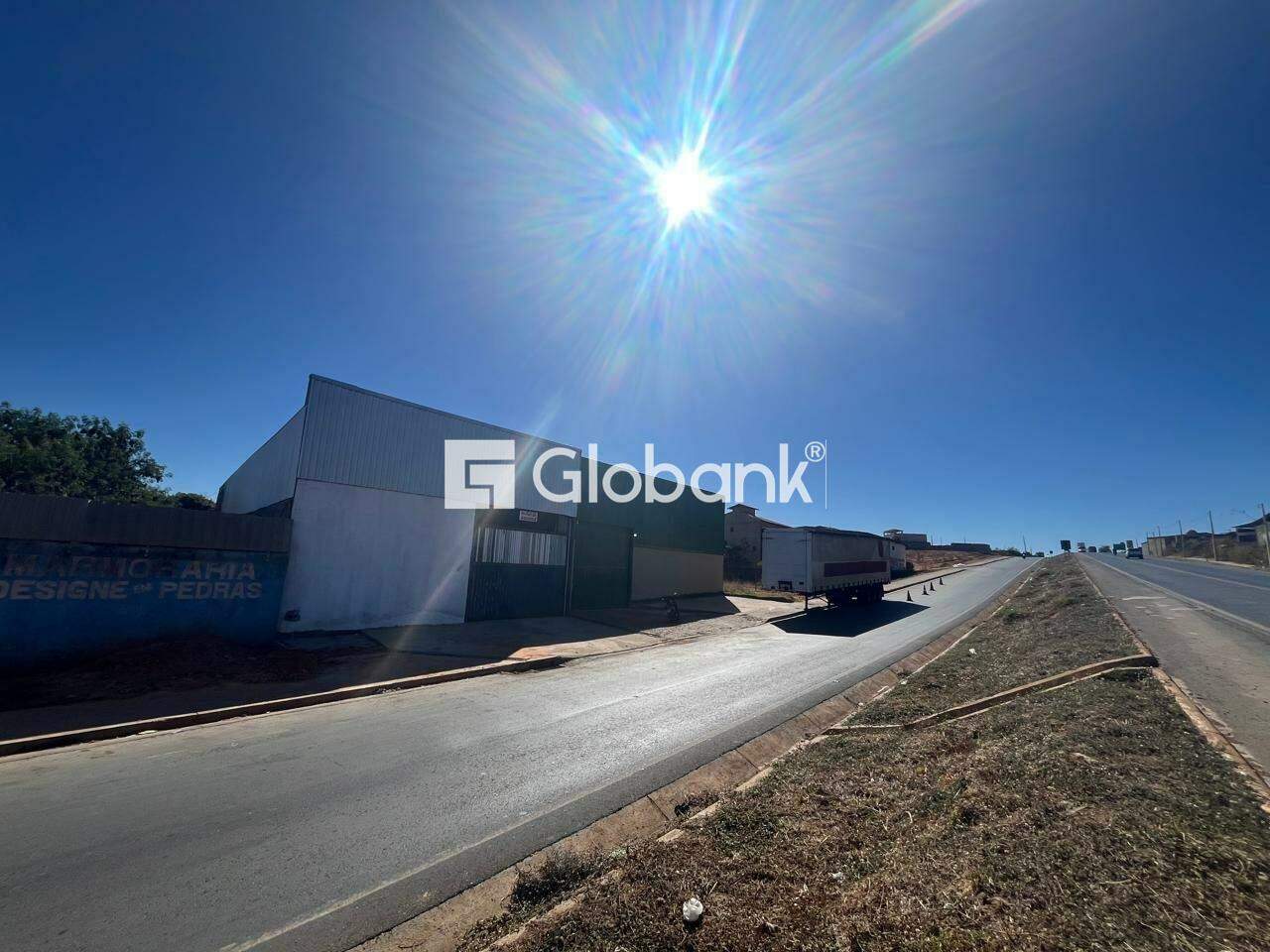Galpão para aluguel Santa Rafaela 400m² Montes Claros MG: 