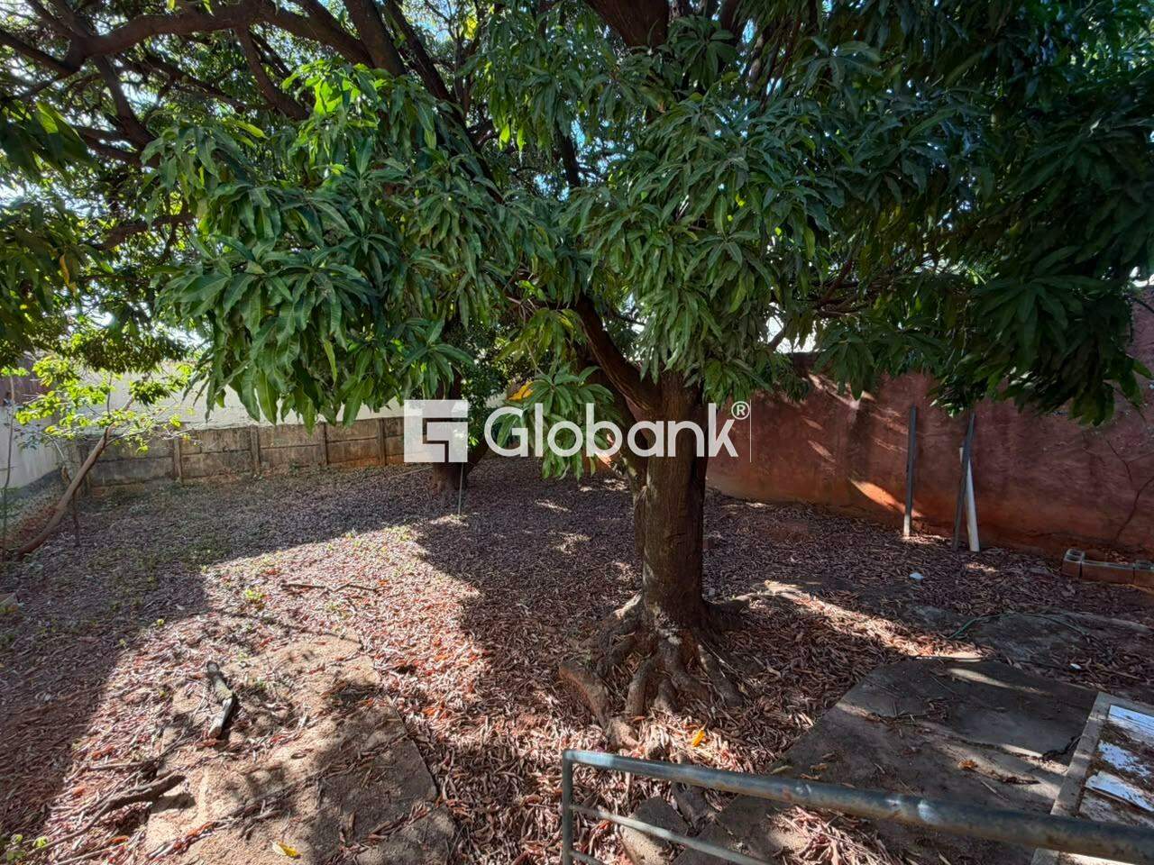 Casa 3 quartos para aluguel Jardim São Luiz 110m² Montes Claros MG: