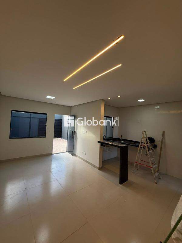 Casa 2 quartos à venda Residencial Vitoria II 50m² Montes Claros MG: 