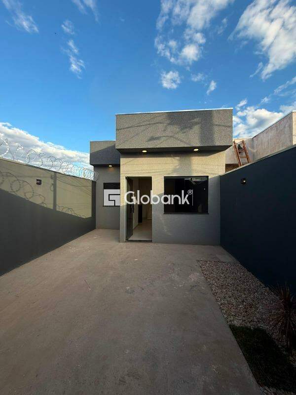 Casa 2 quartos à venda Residencial Vitoria II 50m² Montes Claros MG: 